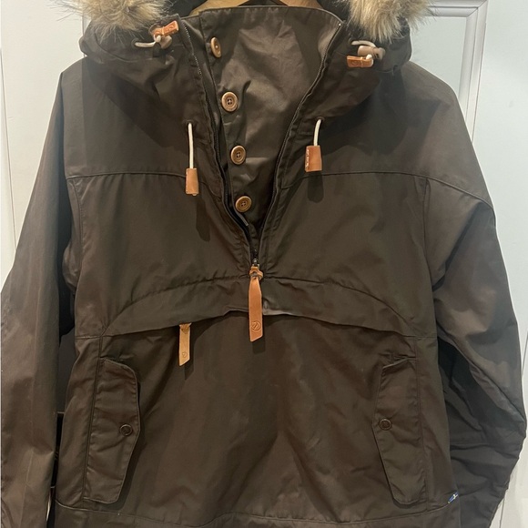 Fjallraven Women’s Jacket - Picture 5 of 7